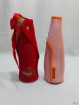 Lote de 2 cases para champanhe, sendo uma vermelha do "Piper-Heidsieck" e uma rosa "Veuve Clicquot"