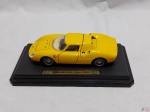 Ferrari 250 Le Mans da marca Bburago escala 1/24. Perfeito estado de conservação. Medindo 18cm de comprimento.