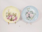 2 Pratos Decorativos em Porcelana Pintada a Mão Floral Schmidt. Medida: 24,5 cm diametro