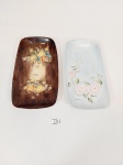 2 Petisqueiras em Porcelana Pintada a Mão Floral Steatita. Medida: 10,5 cm x 20 cm