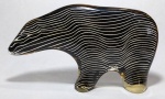 PALATNIK – Escultura cinética representando urso em resina de poliéster de manufatura Abraham Palatnik. Medindo 12 cm de altura por 20 cm de comprimento. 