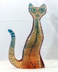 PALATNIK  Escultura cinética representando gato gigante em resina de poliéster de manufatura Abraham Palatnik. Medindo 41 cm de altura por 24 cm de comprimento.