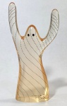 PALATNIK – Escultura cinética representando fantasma em resina de poliéster de manufatura Abraham Palatnik. Medindo 16 cm de altura por 7,5 cm de comprimento.