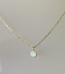 PONTO DE LUZ CORRENTE ELO CARTIER CONFECCIONADA EM OURO AMARELO 18K, COM PINGENTE ZIRCONIA BRANCA, PESO: 1,1g, TAMANHO: 45cm, VALOR DE MERCADO: R$ 970,00