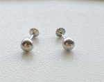 BRINCO BOLINHA 4,15mm CONFECCIONADO EM OURO BRANCO 18K 750, PESO: 0,5g, VALOR DE MERCADO: R$ 500,00