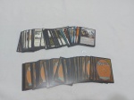 Lote com mais de 100 cartas sortidas do jogo Magic.