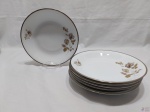 Jogo de 6 pratos fundo em porcelana Renner Medaillon floral com friso prata. Medindo 22cm de diâmetro