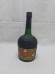 Garrafa lacrada do conhaque Courvoisier Vsop Cognac, 1 litro.