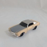 1970 Chevy Monte Carlo - Carro de coleção em miniatura na escala 1/64 - Carrinho em metal diecast com partes em plástico injetado. Rodas giram livres. Fabricado pela Hot Wheels