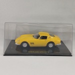 Ferrari 275 GTB - Carro miniatura escala 1/43 Ferrari Collection. Caixa e base originais. Carro de coleção em metal com partes em plástico injetado. Embalagem lacrada