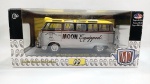 Maravilhosa Volkswagen Kombi Micróbios Deluxe USA Model 1959 temática Moon Equipment Co. Fabricado pela M2 na escala 1/24. Embalagem com adesivo original lacrada. Edição limitada 3000 pecas.