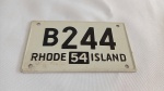 Linda mini plaqueta General Mills do Estado de Rhode Island. Ano 1954. Mede aprox. 10cm de comprimento