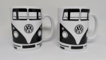 Jogo de 2 Canecas para Café - Kombi  Volkswagen - Produto Oficial Licenciado  porcelana - 135 ml  8 cm de altura - item de coleção seminovo  sem avarias -  sem embalagem