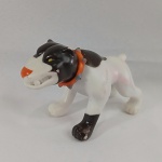 Promo ou promocional - Cachorro Pi Bull da marca Red Nose. Mede 12cm de comprimento. Mexe a cabeça