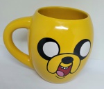 Caneca Oval Jake - Colecionável Zona Criativa  Adventure Time - cerâmica - capacidade: 500 ml (aproximadamente) - 11 cm de altura    item de coleção   há uma rachadura na parte posterior e na parte interna (vide fotos)