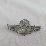 Lindo badge ou brevê de piloto da força aérea americana USAF de instrutor master de alta patente. Mede 6,5cm de comprimento