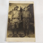 MILITARIA - REVOLUÇÃO DE 32 - Antiga FOTO POSTAL de dois Militares da Força Pública do Estado de São Paulo, pertencentes ao 4º Batalhão de Caçadores.