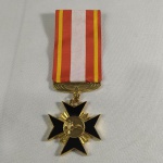 MILITARIA - MEDALHA COMEMORATIVA DA REVOLUÇÃO DE 32. Medalha Príncipe dos Poetas Paulo Bomfim do Núcleo MMDC do Tribunal de Justiça de São Paulo. Instituída pelo Decreto Estadual n 61.709 de 14 de dezembro de 2015, a medalha foi criada para premiar pessoas físicas ou jurídicas, nacionais ou estrangeiras, que por seus méritos e serviços relevantes prestados a São Paulo e ao Culto da Revolução Constitucionalista de 1932, tenham se tornado pessoas dignas de especial distinção, por apoiarem a Epopeia de 1932 e à Sociedade Veteranos de 32  MMDC.