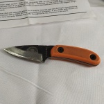 CUTELARIA - FACA ESEE Candiru With Kit Fixed Knife. Fabricada nos Estados Unidos pela RANDALL`S. Acompanha manual e acessórios. Sem a bainha mede no total aprox. 12,7 cm.