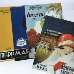 COLECIONISMO - Conjunto com quatro reproduções de cartazetes da antiga loja Mappin.