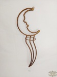 Suporte Floreira representando Lua em Metal pintado . Medida: 63 cm altura