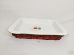 Travessa retangular em Porcelana Refratária Decorada com Legumes com Cesta Palha. Medida: 37 cm x 28 cm