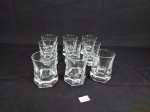 Jogo de 9 Copos Licor em Vidro Translucido. Medida: 6,5 cm x 4,5 cm