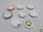 Lote de 8 pires diversos em porcelana para decoração. Medindo o maior 11,5cm de diâmetro.