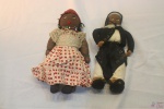 2 Bonecas de coleção em tecido com corpo de algodão e trajes típicos com mais de 80 anos. Medindo a maior 28cm de altura. Peças vendidas conforme foto.
