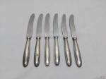Jogo de 6 facas de mesa em prata 90 Fracalanza, modelo Lacionho. Medindo 24cm de comprimento. Peças com leve desgaste.