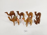 7 Enfeites representando Camelos em Madeira Origem Judaica diversos tamanhos modelos.  Medida: maior 7 cm x 8 cm e menor 7 cm x 5 cm