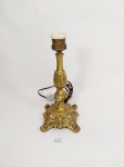 Abajour de Mesa em Bronze Corpo Torneado. Medida:27 cm altura