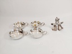 Lote 2 Peças em Prata 90 sendo 4 taças Sorvete e 1 sineta. Medida: sineta 11 cm e taças 8 cm x 3,5 cm