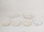Lote 6 Peças Variadas em Vidro 1 saladeira, 4 cumbucas e 1 porta petiscos em forma de peixe. Medida: Saladeira 5 cm x 20 cm ,peixe 21 cm x 15 cm e cumbucas 10 cm x 4,5