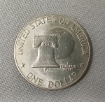 NUMISMÁTICA, USA, uma (1) moeda de 1 dólar, CuNi, 1976 (cunhada na Philadelphia), muito bom estado de conservação, popularmente conhecida como EISENHOWER, designer Frank Gasparro, comemorativa ao bicentenário da Constituição.