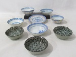 PORCELANA - Lote contendo oito bowls e um prato em porcelanas japonesa e chinesa, vitrificadas e policromadas, com tamanhos e decorações diversas, alguns marcados no fundo. Medidas: maio: alt 5 cm x diam 11,5 cm/ menor: diam 12,5 cm.