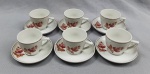 PORCELANA, seis (6) xícaras para café, com ornamentação floral policromada, arremates com frisos dourados, manufatura POZZANI (Jundiaí, SP, fundada em 1934 por Francisco Pozzani; em 2002 foi vendida para um grupo de investidores com 80% de capital nacional e 20% de capital italiano, ainda em funcionamento).