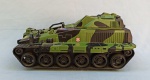 BRINQUEDO, um (1) tanque de guerra, faltando partes, confeccionado em polímero na tonalidade verde camuflado, marca LANARD TOYS LIMITED, 1986, Made in China, medindo 34 cm comprimento.