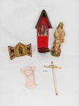 Lote de arte Sacra com 5 Peças sendo 1 crucifixo, 1 icone, 1 oratório , 1 anjo e 1 santa nossa senhora da conceirção. Medida: santa 20 cm , oratorio 24 cm e icone 13 cm x 9 cm