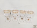 Jogo de 4 Taças Vinho em Cristal decorada com Ouro. Medida: 13,5 cm altura x 7,5 cm diametro