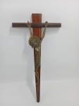 Crucifixo em madeira, com imagem de Jesus Cristo, em bronze, no estado, 36 cm