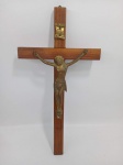 Crucifixo em madeira com imagem de Jesus Cristo em bronze, no estado, 33 cm