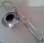 Trombone de Vara com caixa original.