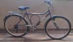 Bicicleta Caloi Barra Forte Cinza e Branca, aro 16, BF 6v - Demanda regulagem e limpeza. No estado.
