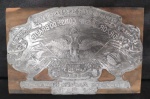 Antiga matriz de impressão de loja maçônica elaborada em metal. " A todos os maçons regulares " Med. 16cm x 25cm