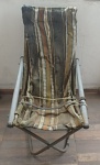 Cadeira para descanso de armar, no estado, necessita troca do tecido. Med. 97cm x 53cm
