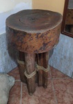 Mesa de tronco, de madeira nobre brasileira rústica 50cm x 80cm - Retirada na Praia da Brisa.
