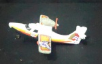 COLECIONISMO - Modelo de Avião 2136 EA - Search Plane da Maisto em metal na cor amarelo e branco. Med.11cm x 11cm