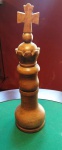 Grande Peça de xadrez - REI - ricamente esculpida em madeira maciça - Mede: 48 cm 