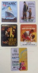 Jogo de 5 Mini Placas decorativas ( TIN CARDS )  em metal silcada com esmalte em relevo  . Tema : FILMES   . Mede: 11 x 8 cm .